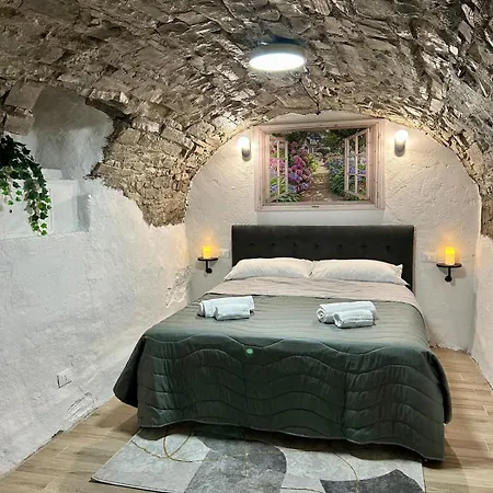 Apartment Romantic Vault - Wi-fi, Ac, 500m From The Torno