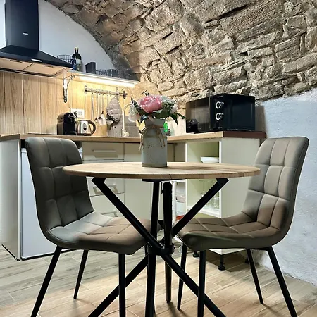 Romantic Vault - Wi-fi, Ac, 500m From The טורנו