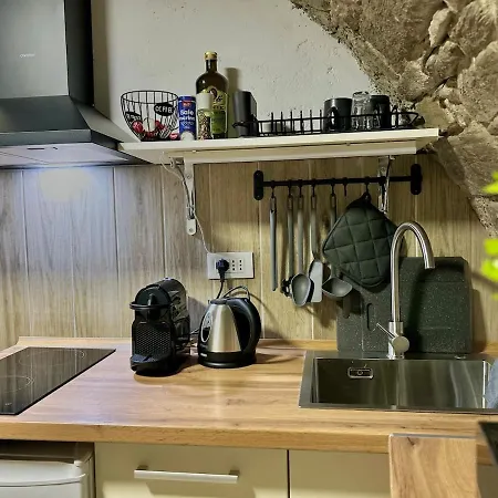 Romantic Vault - Wi-fi, Ac, 500m From The