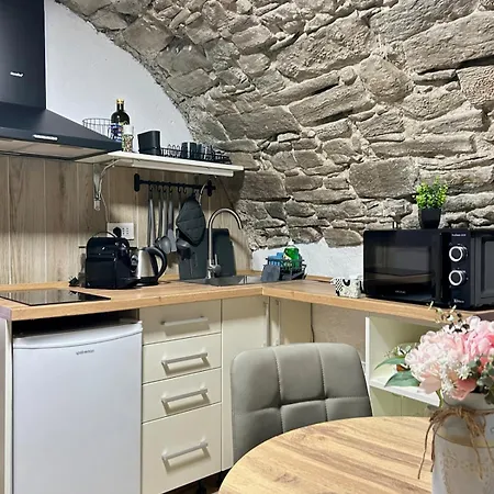 Apartment Romantic Vault - Wi-fi, Ac, 500m From The Torno